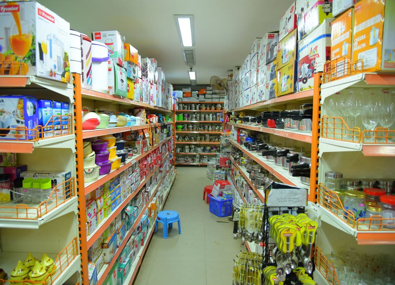 Kitchenware aisle